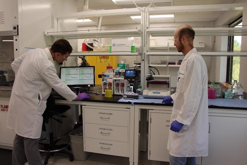 Партнер Dolomite Microfluidics и Phosphorex для ускорения разработки липидных наночастиц в области доставки лекарств и наномедицины Партнер Dolomite Microfluidics и Phosphorex для ускорения разработки липидных наночастиц в области доставки лекарств и наномедицины